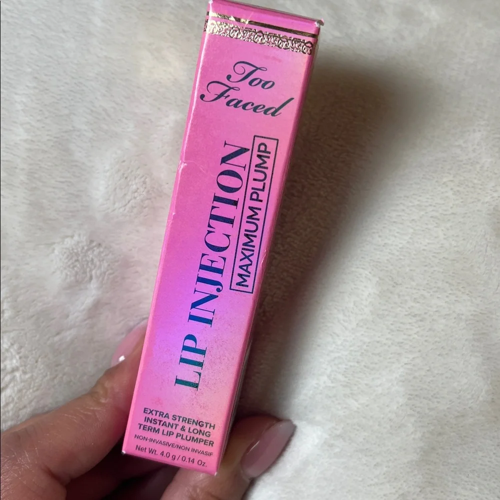 TOO FACED Injection Maximum Plump Extra-Strength Lip Plumping Gloss